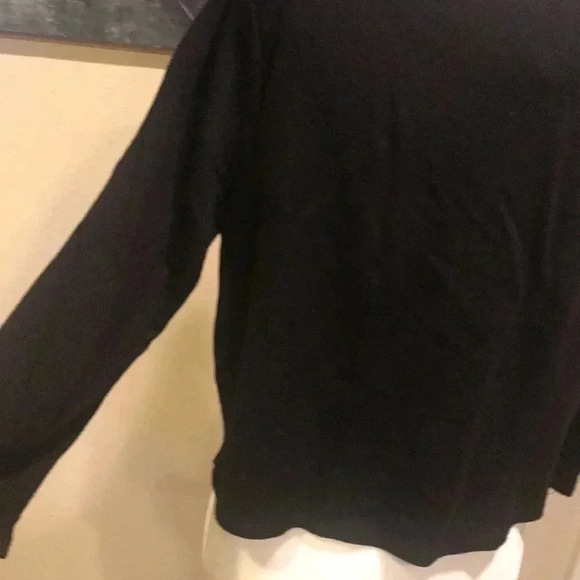 Philosophy black cropped jacket with soft padding in shoulder area-Size Large - Picture 3 of 8